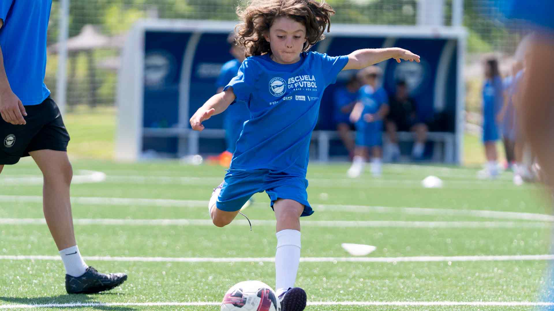 Información práctica referente a los entrenamientos y al primer día de actividad de la Escuela de fútbol