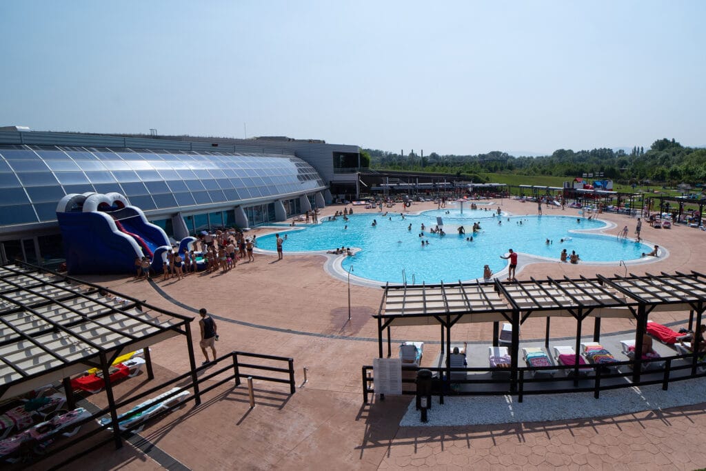 apertura-piscina-verano-bakh