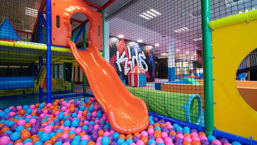 ludoteca-vitoria-bakh-juegos-infantiles-centro-kids-vitoria-