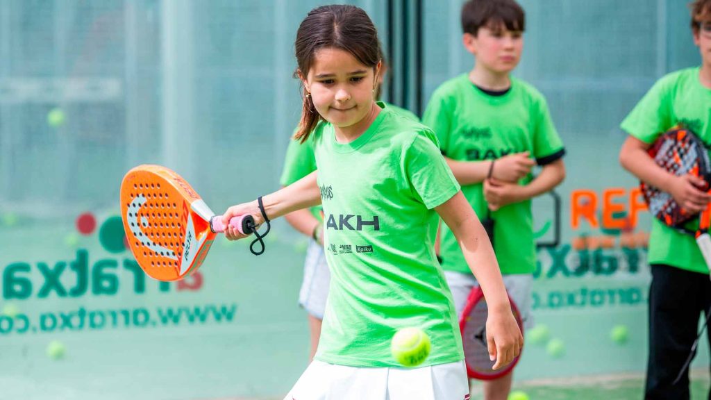 padel-campus-mejora-monitores-vitoria-pala-juanjo